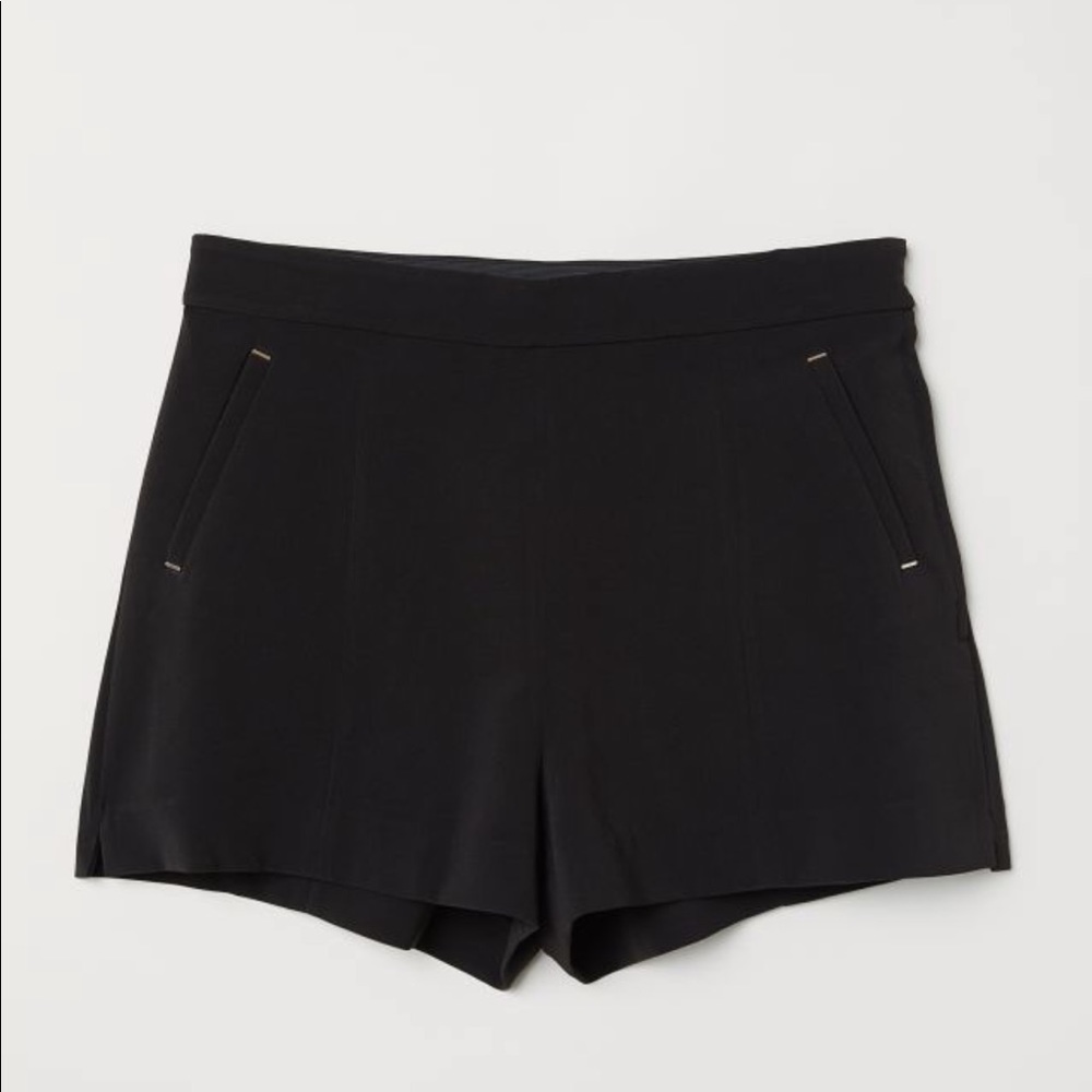 H&M Black tailored, high waist shorts. Size 4